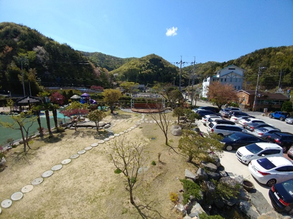 d498ed4d732674ace39a7f9c5b21e2ff_1492653